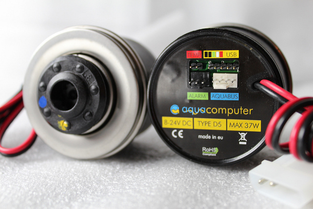 Aquacomputer D5 bus controlled pumps